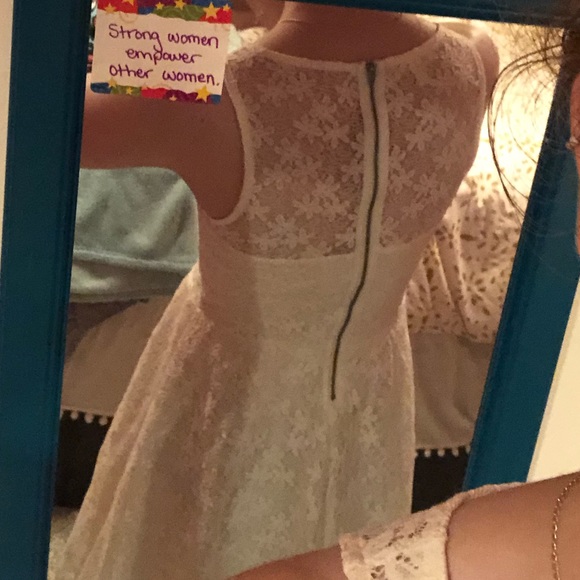 Ivory Laced Dress - Picture 2 of 4